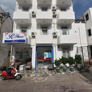 3* Hotel R House